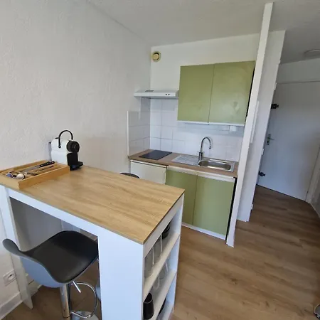 Lovely 2 Minutes Walk From Sea Apartment