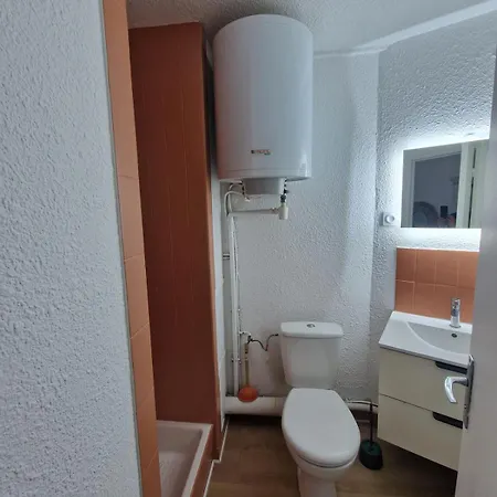 Lovely 2 Minutes Walk From Sea Апартаменты Сет