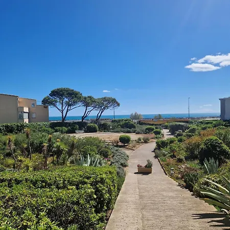Lovely 2 Minutes Walk From Sea Apartment *